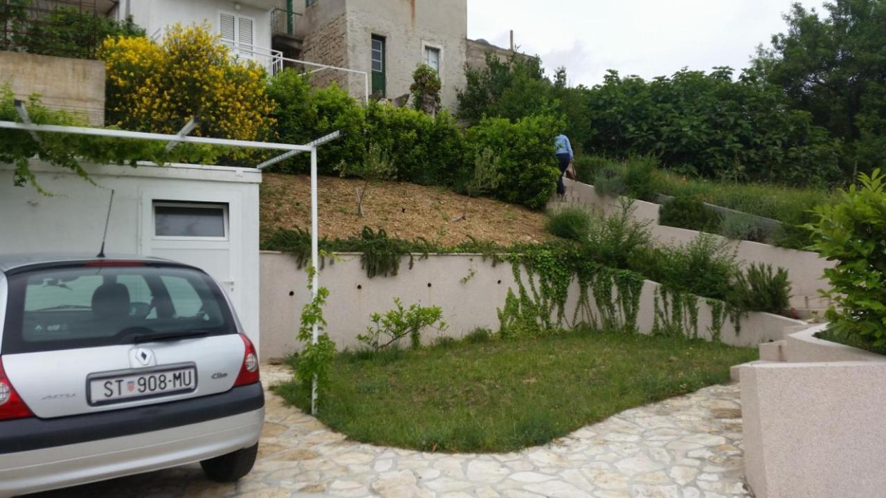Apartman Nela Brela Exterior photo
